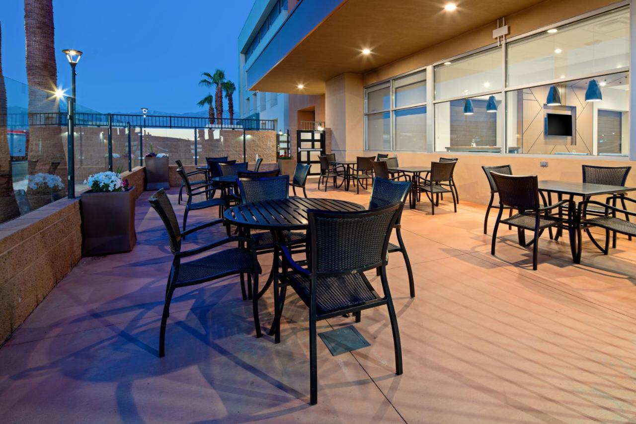 Holiday Inn Express & Suites Palm Desert - Millennium By Ihg Εξωτερικό φωτογραφία